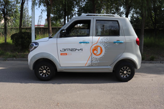 Newly Designed Four -wheel Electric Vehicle Candy M9